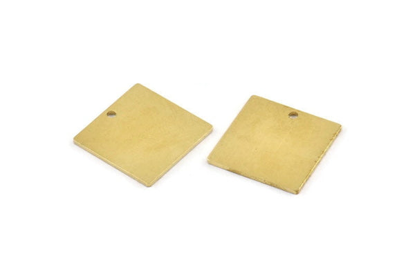 Pirinç Kare Charm, 1 Delikli 6 Ham Pirinç Kare Charm (18x0,90 mm) A1730