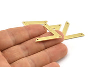 Pirinç V Şeklinde, 3 Delikli 12 Ham Pirinç V Şeklinde Tılsım (28x23x1mm) M01250