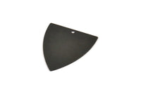 Siyah Rozet Tılsımı, 1 Delikli 6 Oksitlenmiş Siyah Dokulu Pirinç Rozet Tılsımı (28x25x0,50 mm) D881 S1184
