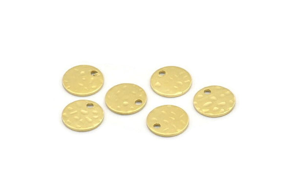 Pirinç Yuvarlak Charm, 1 Delikli 50 Çekiçlenmiş Ham Pirinç Yuvarlak Charm, Bulgular (10x0,80 mm) M01520