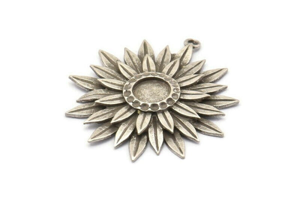 Silver Sunflower Charm, Antique Silver Plated Brass Flower Charms With 1 Loop, Pendants, Earrings (41x38mm) N0717