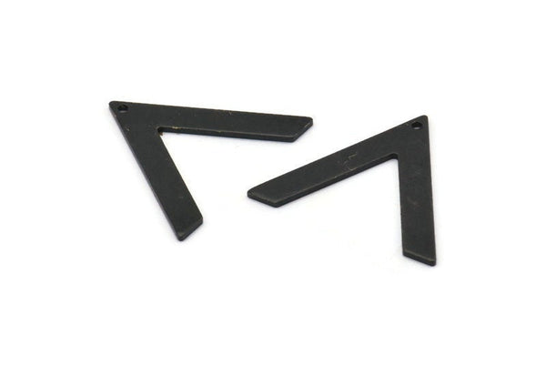 Black V Shape, 8 Oxidized Black Brass V Shaped Charms With 1 Hole (28x23x1mm) M01248