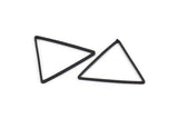 Black Brass Triangle, 10 Oxidized Black Brass Triangles (27x27x27mm) BS 1334 S666