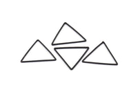 Black Brass Triangle, 10 Oxidized Black Brass Triangles (27x27x27mm) BS 1334 S666
