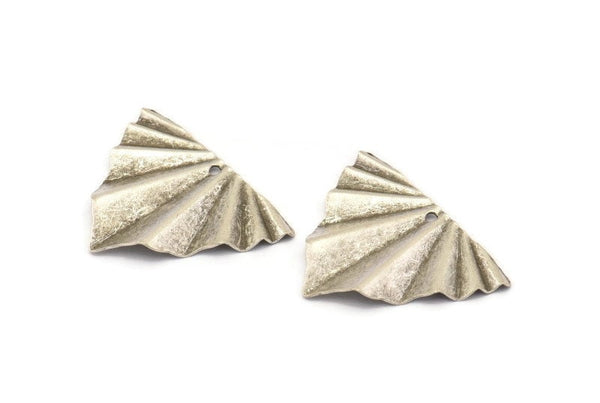 Silver Triangle Charm, 8 Antique Silver Plated Brass Wavy Triangle Charm Earrings With 1 Hole, Findings (28x22x0.50mm) D0729 H1224