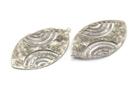 Gümüş Oval Kolye, 1 Halka, Tılsımlar, Küpeler ve Bulgularla Birlikte 6 Antik Gümüş Kaplamalı Pirinç Çekiçlenmiş Oval Kolye (49x28x0,50 mm) D0762 H0872