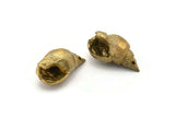 Brass Shell Charm, Raw Brass Sea Shell Charm With 1 Hole, Pendants, Earrings, Findings (27x16mm) SY0032