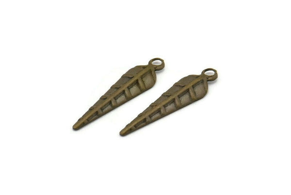 Vintage Leaf Charm, 50 Antique Brass Leaf Charms, Findings (20x5mm) K080