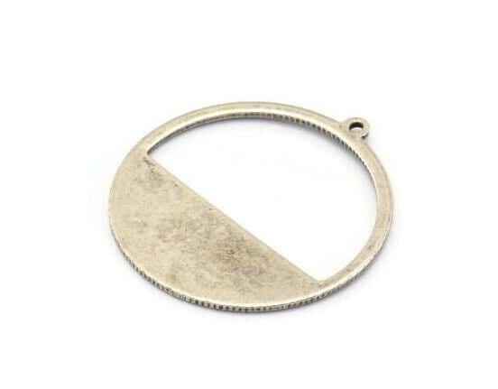Silver Round Charms, 8 Antique Silver Plated Brass Round Charms With 1 Loop, Pendants, Earrings, Findings (26x0.80mm) D0595 H0754