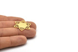 Brass Flower Earring, 4 Raw Brass Flower Shaped Stud Earrings (28x25x0.80mm) M02538 A0485