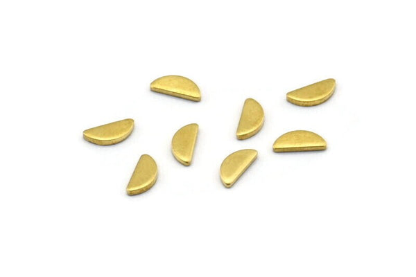 Brass Semi Circle Blank, 100 Tiny Raw Brass Half Moon Blanks (6x2.5x0.70mm) M01414
