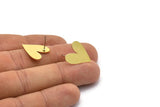 Brass Heart Earring, 8 Raw Brass Heart Shaped Stud Earrings (18x15x0.80mm) A2635