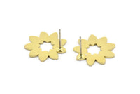 Brass Flower Earring, 8 Raw Brass Flower Shaped Stud Earrings (18x0.80mm) A2684