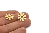 Brass Sun Earring, 8 Raw Brass Sun Shaped Stud Earrings (17x18x0.80mm) A2692