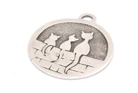 Silver Brass Cat Charm, 2 Antique Silver Plated Brass Cat Textured Round Tag Charms With 1 Loop, Blanks (33x29x1.1mm) E227