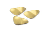 Brass Triangle Charm, 24 Raw Brass Wavy Triangle Charms With 1 Hole, Earrings, Findings (20x13x1mm) D0686