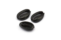 Black Shell Finding, 6 Oxidized Brass Black Cowrie Shell Findings, Pendants, Charms, Earrings, Beads 10-16mm E200 S1103