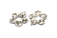 Silver Daisy Charm, 4 Antique Silver Plated Brass Daisy Charms With 1 Loop, Pendants, Earrings (33x30x0.60mm) D849 H0894