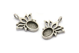 Silver Flower Charm, 4 Antique Silver Plated Brass  Lotus Flower Charms With 1 Loop - Pad Size 6x8mm (21x17mm) N2072 H1511