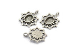 Gümüş Çiçek Tılsımı, 1 Halkalı 4 Antik Gümüş Kaplamalı Pirinç Çiçek Tılsımı - Ped Boyutu 6x8mm (21x17mm) N2076 H1473