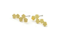 Brass Flower Earring, 10 Raw Brass Flower Shaped Stud Earrings (18x8x0.60mm) A3368