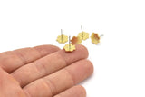 Brass Flower Earring, 8 Raw Brass Flower Shaped Stud Earrings (10x1mm) A3812