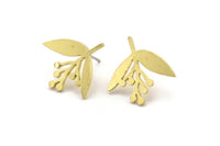 Brass Flower Earring, 8 Raw Brass Flower Shaped Stud Earrings (18x19x1mm) A3531