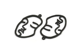 Siyah Yüzlü Charm, 2 Oksitlenmiş Pirinç Siyah Çekiçlenmiş Yüz Şeklinde Charm, 1 Halka, Kolye Ucu, Küpeler, Bulgular (46x28x1,2 mm) E587 S799