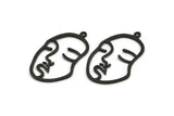 Siyah Yüzlü Charm, 2 Oksitlenmiş Pirinç Siyah Çekiçlenmiş Yüz Şeklinde Charm, 1 Halka, Kolye Ucu, Küpeler, Bulgular (46x28x1,2 mm) E587 S799