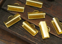 100 Raw Brass Ribbon Crimp Ends With Loop, Findings (6 X 14 Mm) Brs 231 ( A0111 )