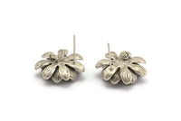 Silver Flower Earring, 2 Antique Silver Plated Brass Flower Stud Earrings With 1 Loop (18mm) N1192