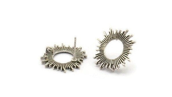 Silver Round Earring, 4 Antique Silver Plated Brass Round Earring Studs (18mm) N1228