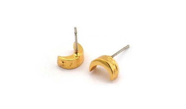 Gold Moon Earring, 6 Gold Plated Brass Crescent Moon Stud Earrings (8x5x3mm) N1404