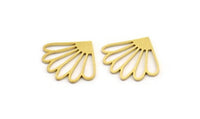 Brass Flower Charm, 24 Raw Brass Flower Charms, Charm Pendants (18x19x0.80mm) A3881
