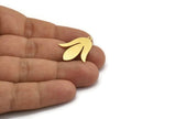 Brass Flower Charm, 8 Raw Brass Flower Shape Charms With 1 Loop, Charm Pendants (26x23x0.60mm) A5373