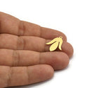 Brass Flower Charm, 12 Raw Brass Flower Shape Charms With 1 Loop, Charm Pendants (20x17x0.60mm) A5372