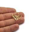 Brass Flower Charm, 4 Raw Brass Flower Charms, Charm Pendants (30x26x0.60mm) A6531