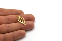 Brass Shell Charm, 10 Raw Brass Sea Shell Shaped Charms With 1 Loop, Earring Findings (28x13x0.60mm) SMP0155