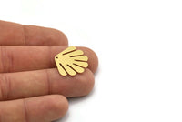 Brass Shell Charm, 6 Raw Brass Sea Shell Shaped Charms With 1 Hole, Earring Findings (21x25x0.60mm) SMP0967