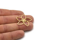 Brass Flower Charm, 4 Raw Brass Flower Charms, Charm Pendants, Connector Findings (31x30x0.60mm) SMP1033