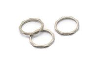 Silver Faceted Ring, 4 Antique Silver Plated Brass  Faceted Rings, Connectors (16mm) N0499