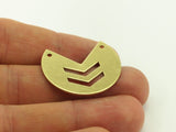 Triangle Chevron Charm, 10 Raw Brass Three Quarters Stamping Blank Pendant with 2 Holes (30x25x0.80mm) (b0013)